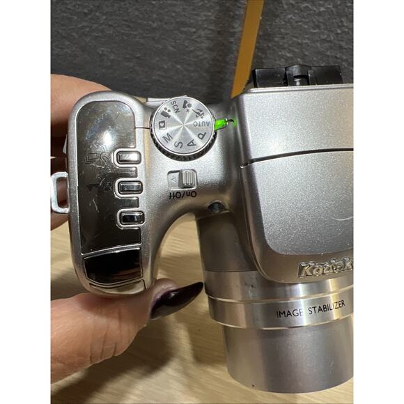 Kodak EasyShare Z612 6.1MP Digital Camera W Battery & SD Card TESTED WORKS - Picture 3 of 9